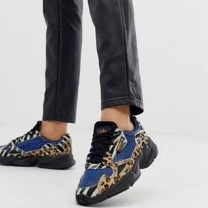 Adidas sz 8 sneakers